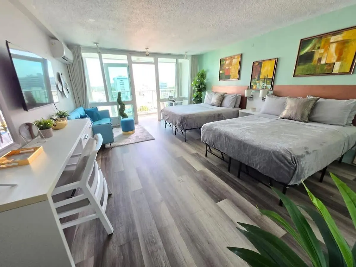 Steps From The Beach - Dining & Nightlife Nearby San Juan