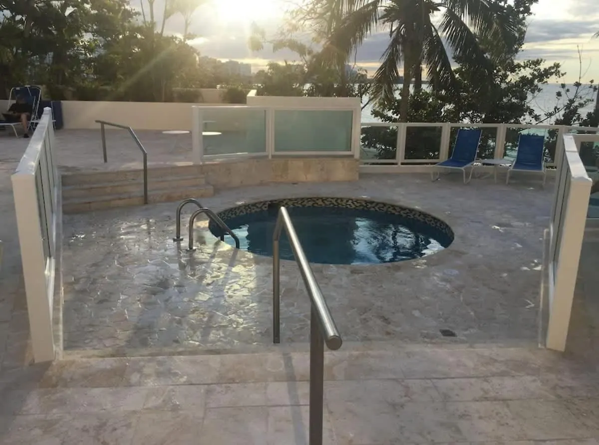 Apartment Steps From The Beach - Dining & Nightlife Nearby San Juan